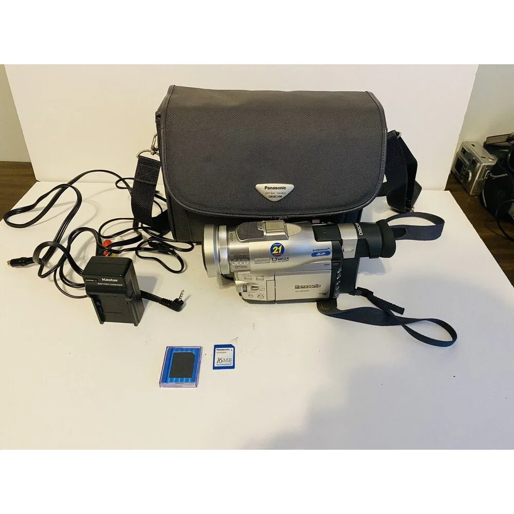 Panasonic Nv-Mx3000 Digital Video Camera W/ Case For parts & Repair